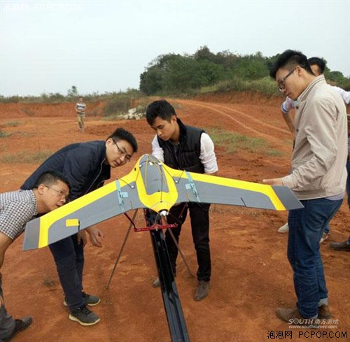 英亚官网|有没有看过韩国讽刺整容漫画《整容液》(图2) 英亚官网