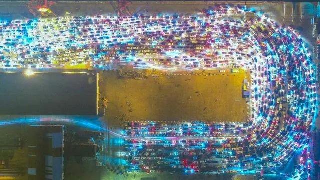 海贼王漫画913话剧情分析:最强动物系出现 马尔科笑了【英亚官方网站】(图1) 英亚官网