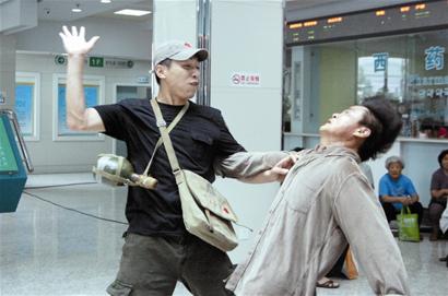 英亚官网_涉及剧透慎点!11区杂志「从零开始的异世界生活」特辑曝光!(图1) 英亚官方网站