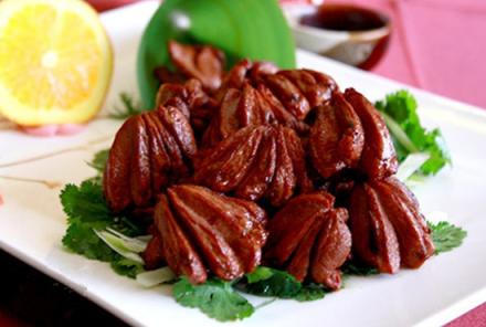 英亚官网首页|《辉夜大小姐想让我告白》隐藏人设揭秘 辉夜大小姐也有劣势(图2) 英亚官网